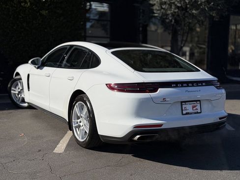 Used 2020 Porsche Panamera image 19