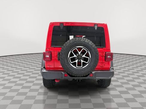 Used 2025 Jeep Wrangler Unlimited Rubicon w/ Convenience Group AWD/4WD image 9