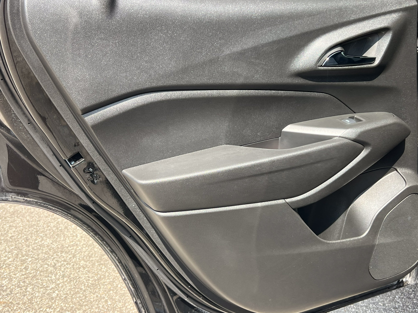 Certified 2024 Chevrolet Trax RS w/ Sunroof Package FWD image 37