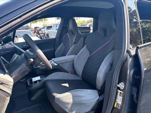 Used 2026 BMW iX xDrive60 w/ M Sport Package AWD/4WD image 23