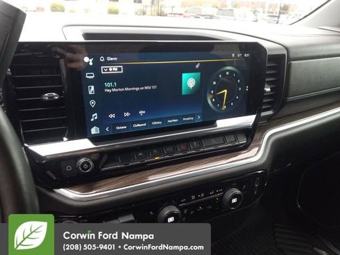 Used 2022 Chevrolet Silverado 1500 RST image 16