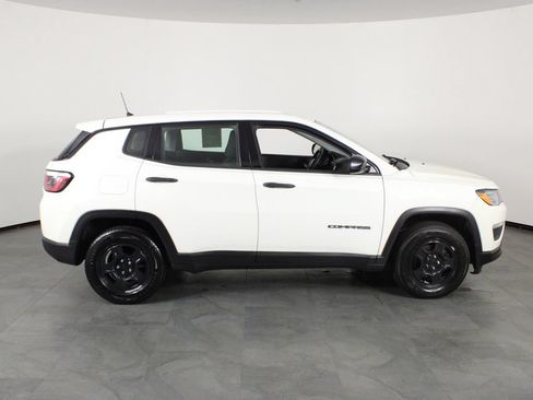 Used 2018 Jeep Compass Sport FWD image 11