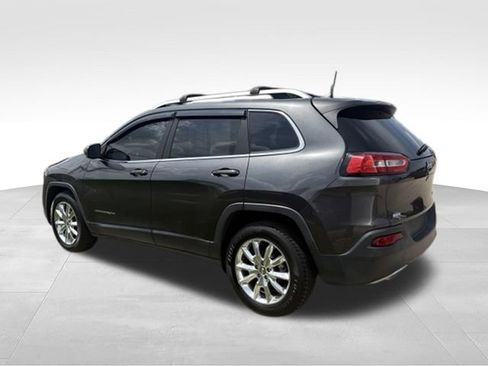 Used 2016 Jeep Cherokee Limited FWD image 2