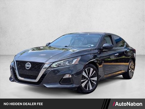 Used 2021 Nissan Altima 2.5 SV FWD image 1