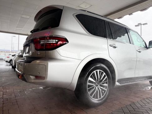 Used 2021 Nissan Armada SL w/ Captain's Chairs Package image 9