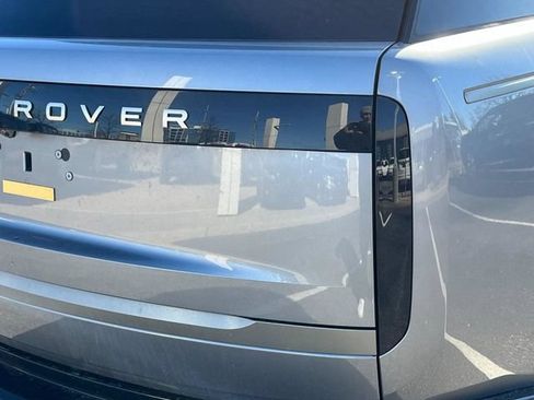 Used 2025 Land Rover Range Rover SE AWD/4WD image 30