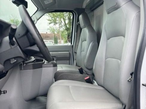 Used 2023 Ford E-450 and Econoline 450 Super Duty w/ Power Windows & Locks Group RWD image 13