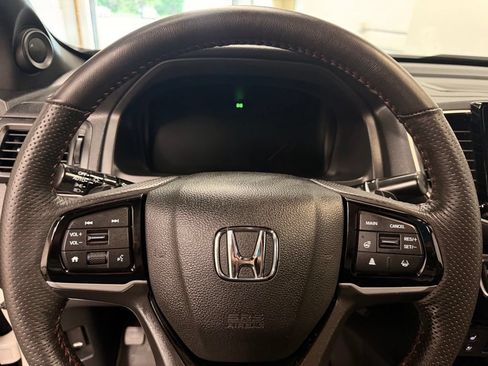 Used 2025 Honda Ridgeline Black Edition image 19