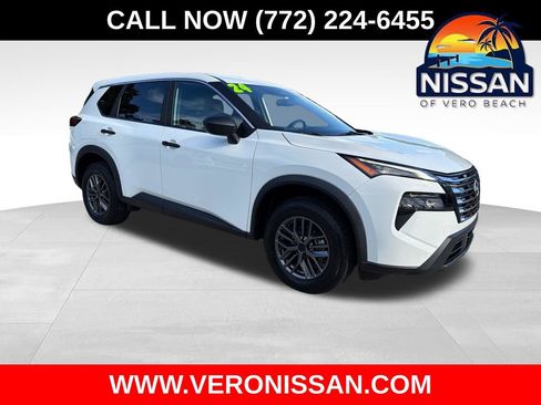 Used 2024 Nissan Rogue S FWD image 1