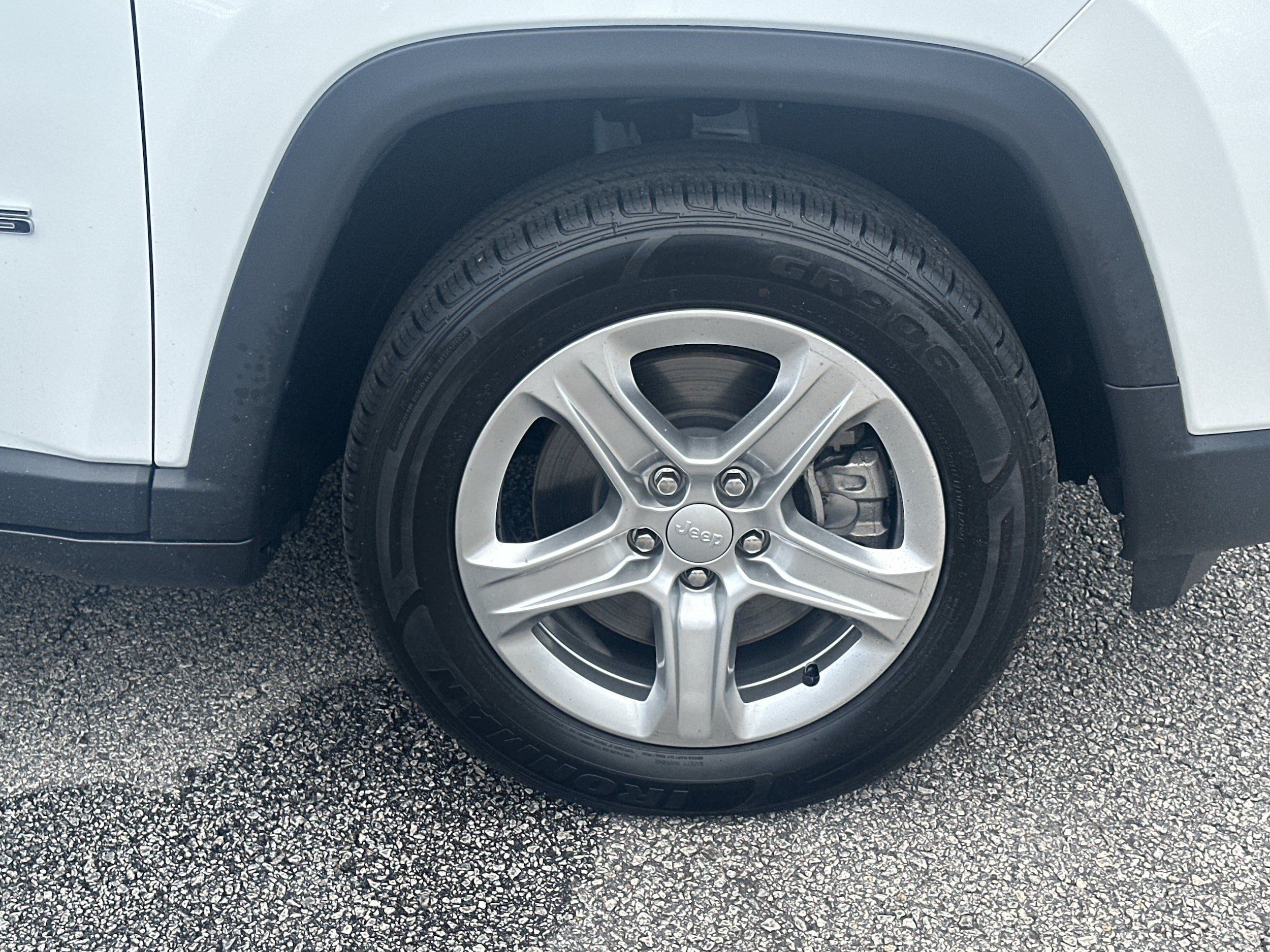Used 2024 Jeep Compass Latitude AWD/4WD image 12