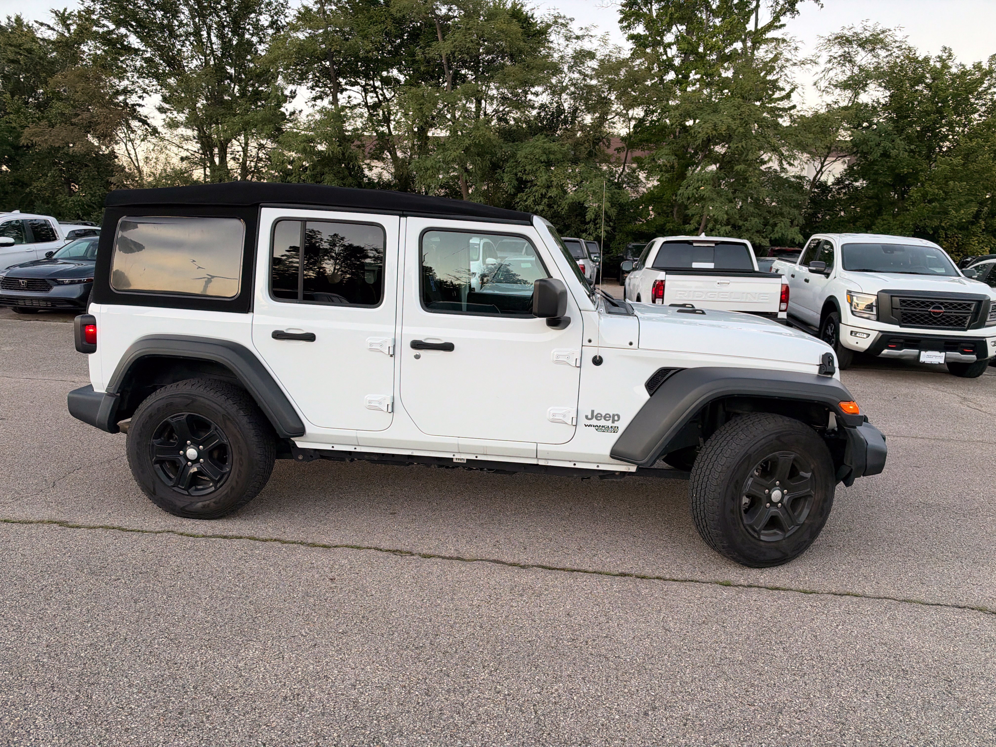 Used 2021 Jeep Wrangler Unlimited Sport AWD/4WD image 21