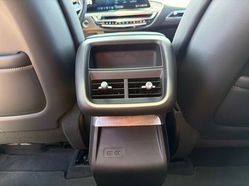 Used 2024 Cadillac Lyriq Luxury RWD image 15