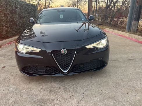 Used 2020 Alfa Romeo Giulia Ti w/ Active Blind Spot Package image 9