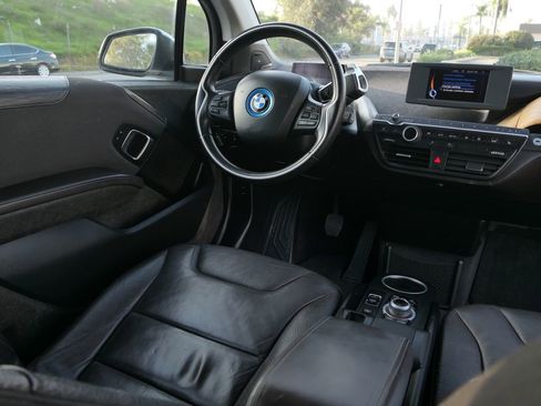 Used 2014 BMW i3 w/ Range Extender image 28