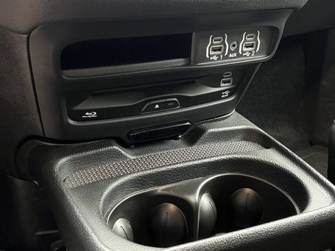 Used 2023 Chrysler Pacifica Touring-L w/ Uconnect Theater Family Group image 36