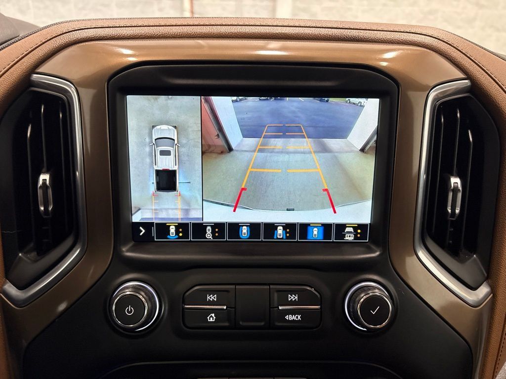 Used 2021 Chevrolet Silverado 1500 High Country w/ Technology Package AWD/4WD image 40