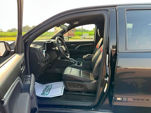 Used 2023 Chevrolet Colorado Z71 w/ Z71 Convenience Package 2 AWD/4WD image 10