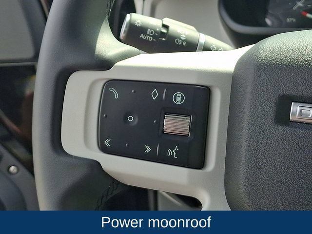 Used 2025 Land Rover Defender 110 S AWD/4WD image 7