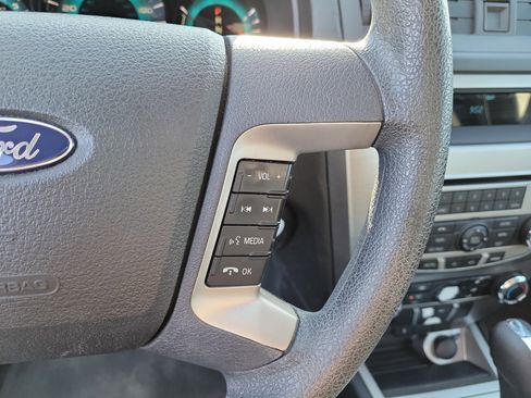 Used 2010 Ford Fusion SE image 26