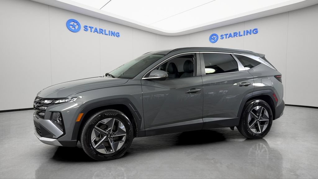 Used 2025 Hyundai Tucson SEL FWD image 3