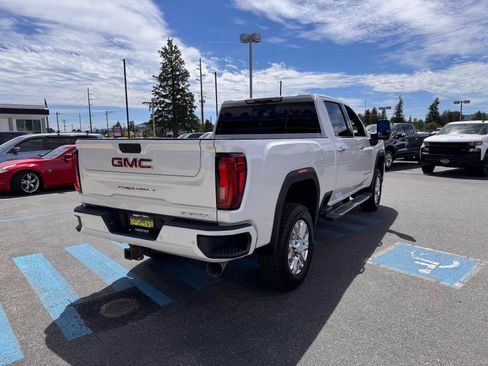 Used 2020 GMC Sierra 2500 Denali w/ Denali Ultimate Package AWD/4WD image 7