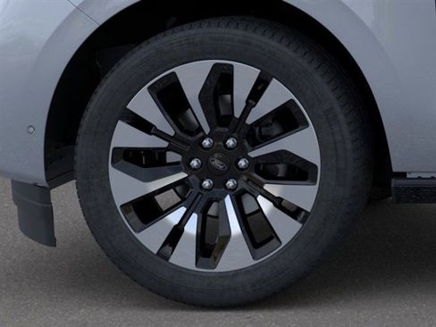 New 2025 Ford Expedition Platinum w/ Platinum Ultimate Package image 19