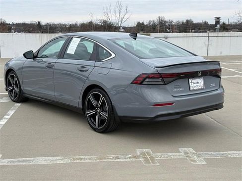 Used 2023 Honda Accord Sport image 6