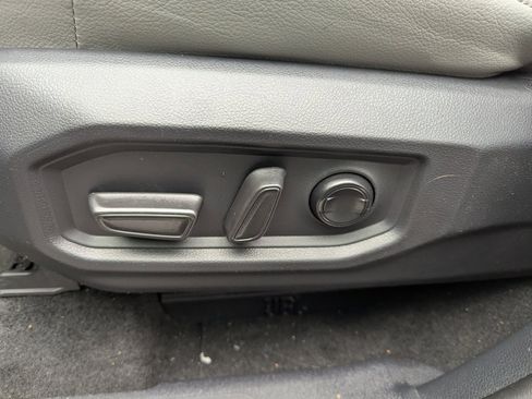 Used 2023 Toyota Sequoia Limited image 17