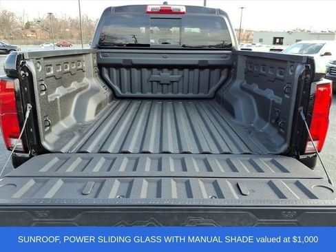 New 2026 Chevrolet Colorado ZR2 w/ Midnight Edition AWD/4WD image 4