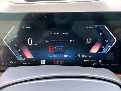 Certified 2024 BMW X6 xDrive40i w/ Premium Package image 23