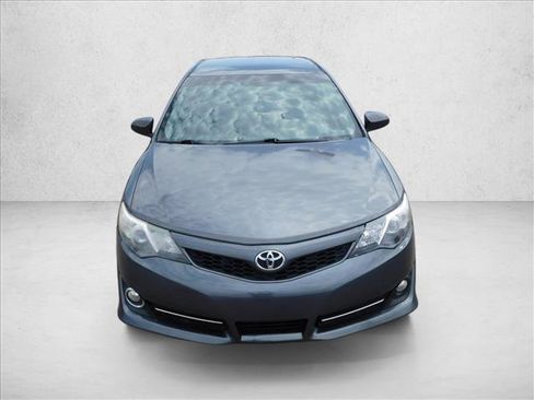 Used 2014 Toyota Camry SE w/ Fleet Convenience Package FWD image 3