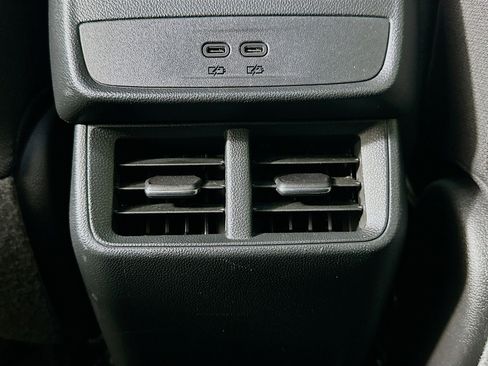 Used 2025 Chevrolet Equinox LT image 27