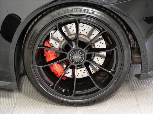 Certified 2018 Porsche 911 GT3 RWD image 28