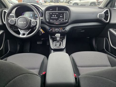 Certified 2025 Kia Soul LX w/ LX Technology Package FWD image 14