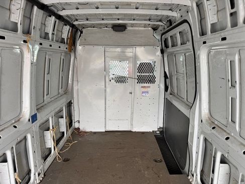 Used 2010 Freightliner Sprinter 2500 image 10