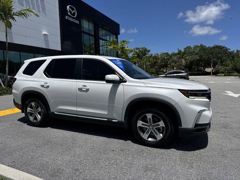 Used 2024 Honda Pilot EX-L image 6