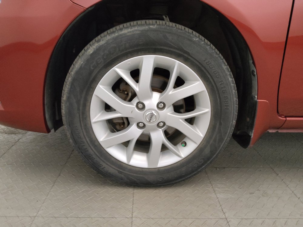 Used 2019 Nissan Versa SV w/ SV Special Edition Package FWD image 31