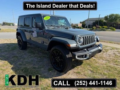 Used 2025 Jeep Wrangler Unlimited Sahara w/ Safety Group