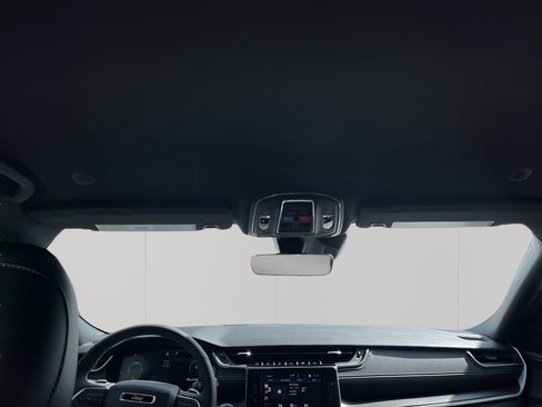 New 2025 Jeep Grand Cherokee L Laredo image 23