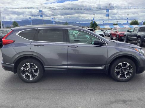 Used 2018 Honda CR-V Touring image 7