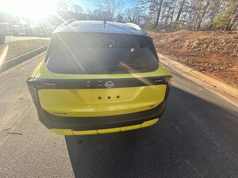 Used 2025 Nissan Kicks SR w/ SR Premium Package image 18