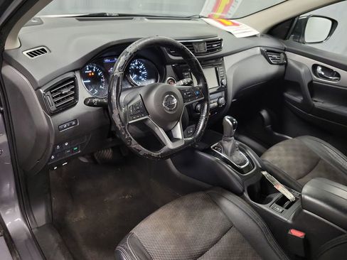 Used 2020 Nissan Rogue Sport SV w/ Technology Package image 14