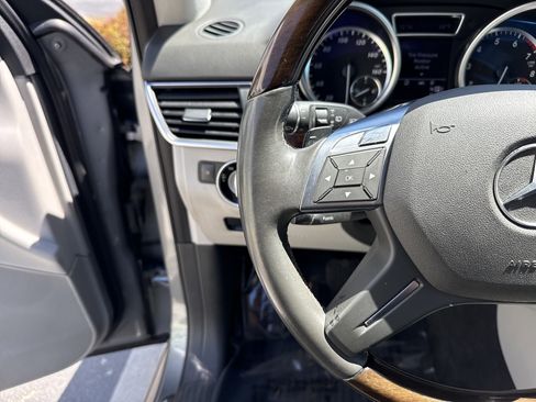 Used 2012 Mercedes-Benz ML 350 4MATIC image 19