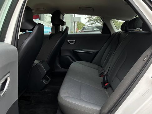 Used 2025 Kia K4 FWD image 12