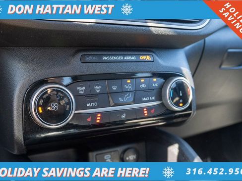 Used 2022 Ford Escape SE w/ Cold Weather Package image 9