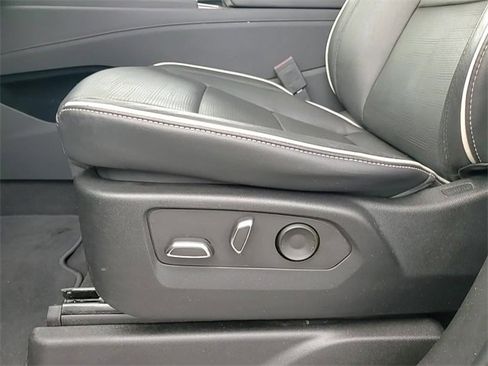 Certified 2022 Cadillac Escalade Premium Luxury image 14