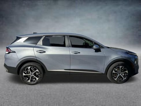 Used 2025 Kia Sportage EX FWD image 6