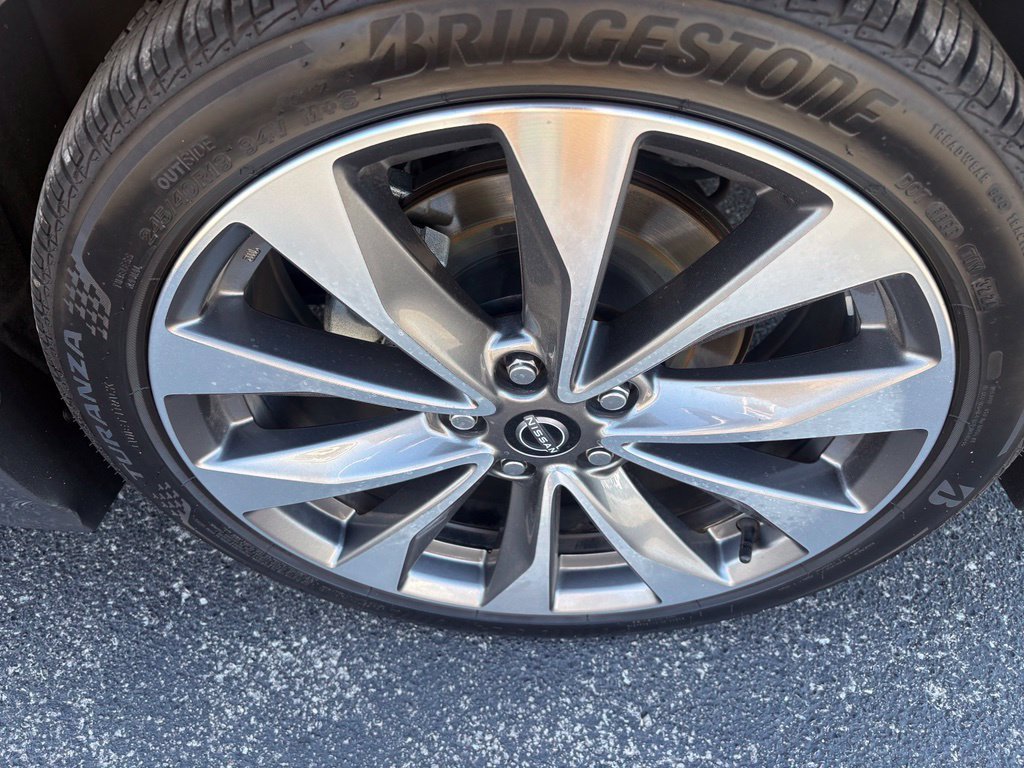 Used 2023 Nissan Maxima Platinum w/ Sport Mat Group FWD image 12