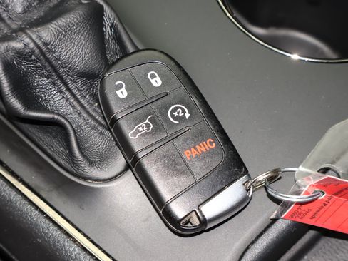 Used 2018 Dodge Durango GT RWD image 30