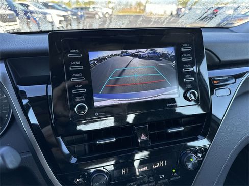 Used 2023 Toyota Camry SE image 17